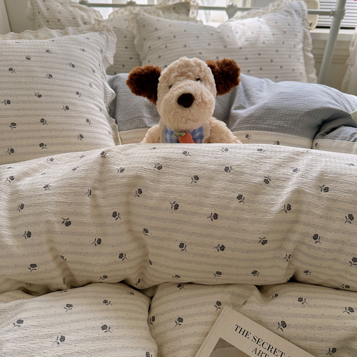 91家纺网 家纺一手货源 找家纺 柔享家（原芷澜家纺） 2025秋冬新款云感皱皱双层纱全棉镂空花边四件套 织梦