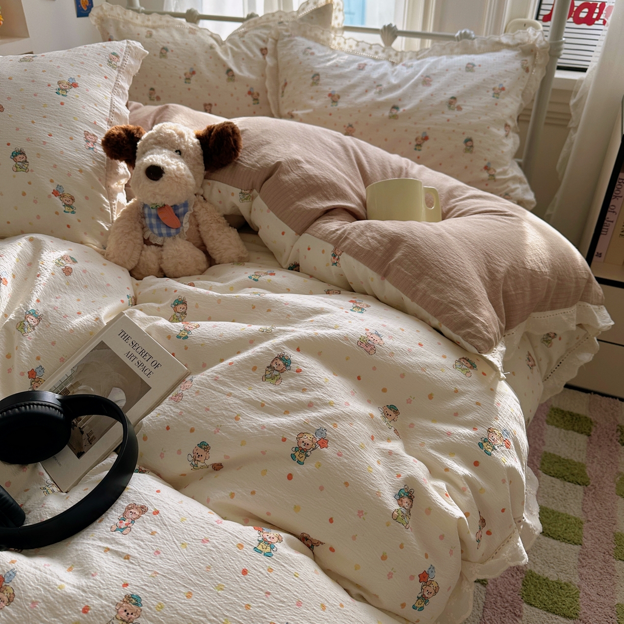 91家纺网 家纺一手货源 找家纺 柔享家（原芷澜家纺） 2025秋冬新款云感皱皱双层纱全棉镂空花边四件套 甜梦狗狗