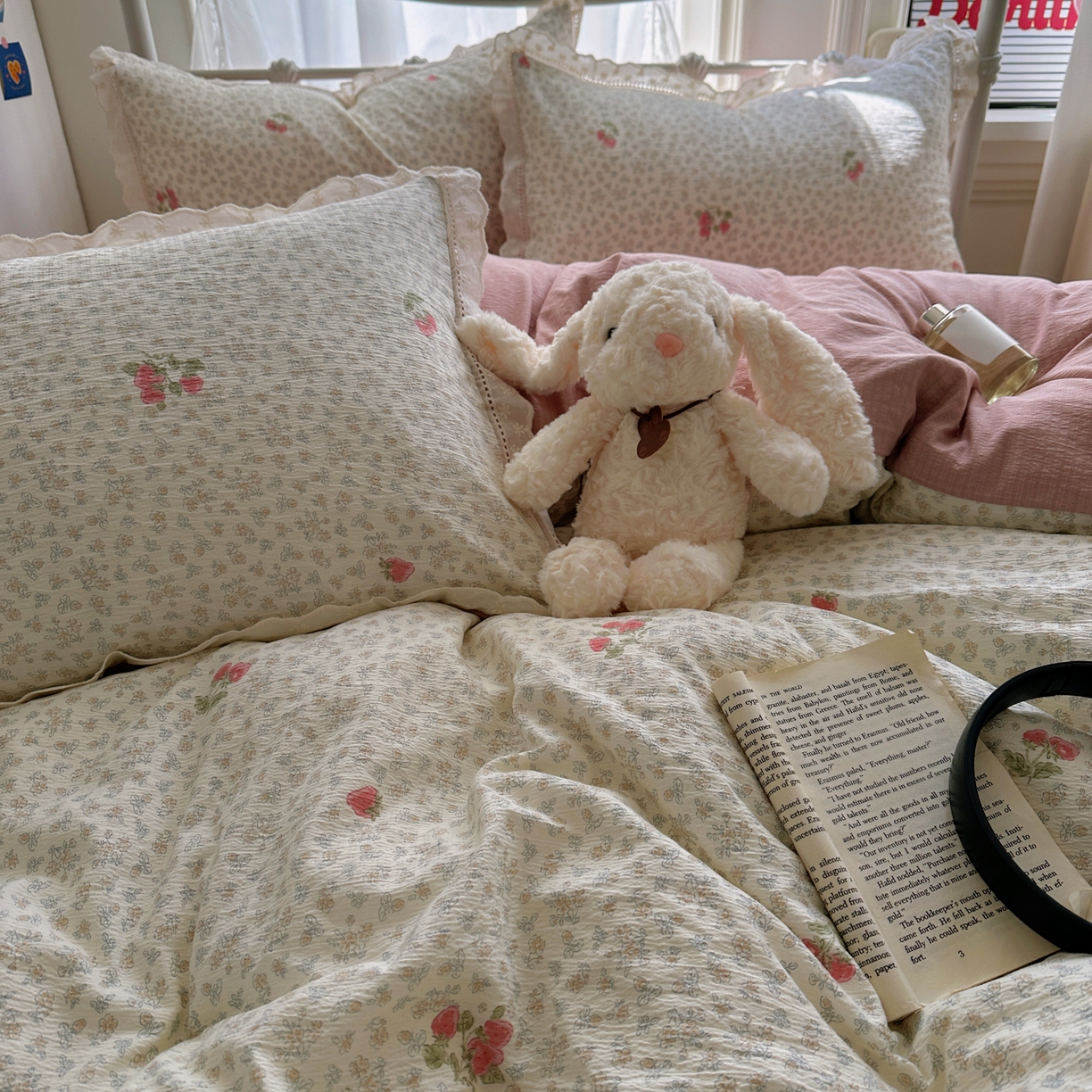 91家纺网 家纺一手货源 找家纺 柔享家（原芷澜家纺） 2025秋冬新款云感皱皱双层纱全棉镂空花边四件套 夏日