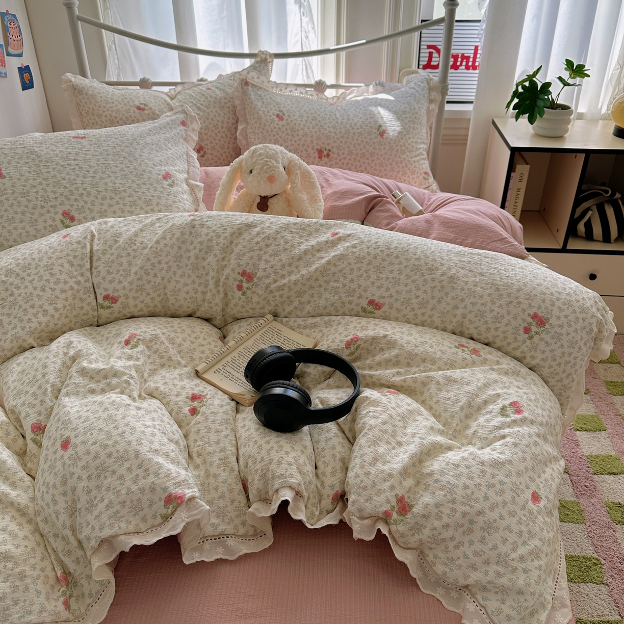 91家纺网 家纺一手货源 找家纺 柔享家（原芷澜家纺） 2025秋冬新款云感皱皱双层纱全棉镂空花边四件套 夏日