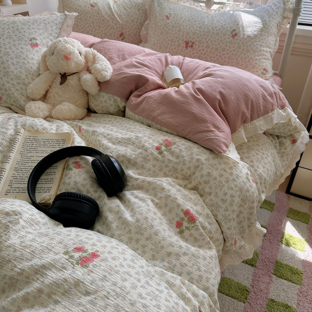 91家纺网 家纺一手货源 找家纺 柔享家（原芷澜家纺） 2025秋冬新款云感皱皱双层纱全棉镂空花边四件套 夏日