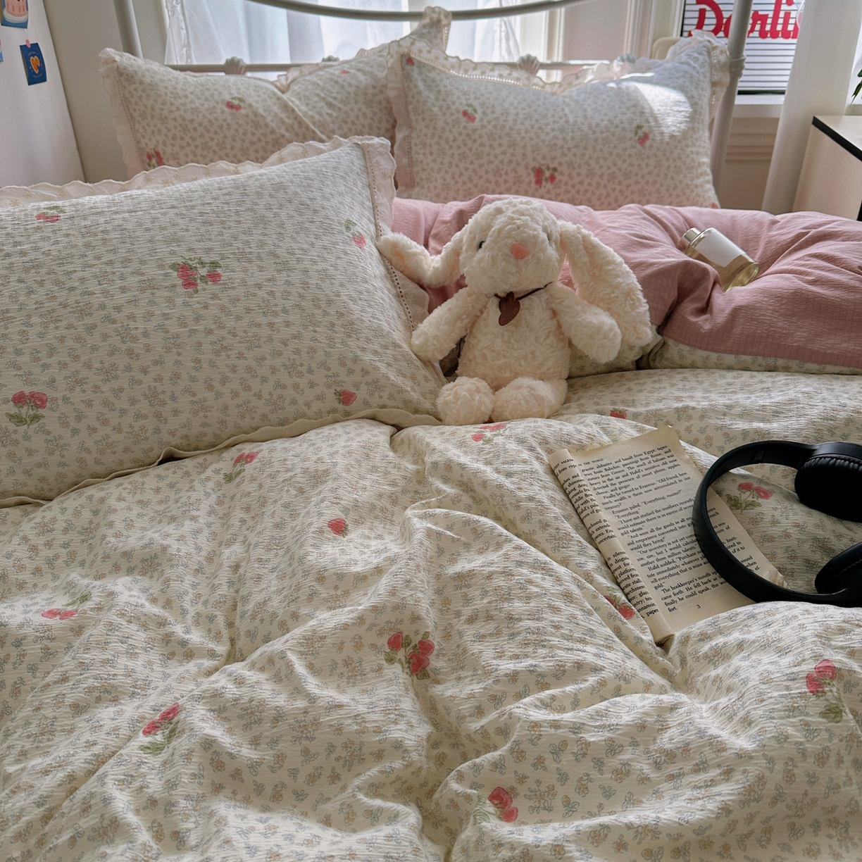 91家纺网 家纺一手货源 找家纺 柔享家（原芷澜家纺） 2025秋冬新款云感皱皱双层纱全棉镂空花边四件套 夏日