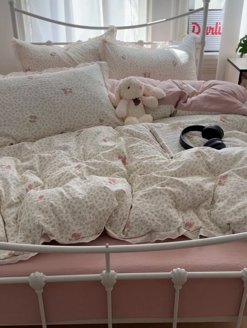 91家纺网 家纺一手货源 找家纺 柔享家（原芷澜家纺） 2025秋冬新款云感皱皱双层纱全棉镂空花边四件套 夏日