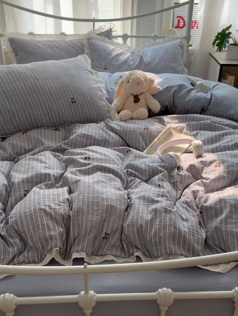 91家纺网 家纺一手货源 找家纺 柔享家（原芷澜家纺） 2025秋冬新款云感皱皱双层纱全棉镂空花边四件套 素瑾