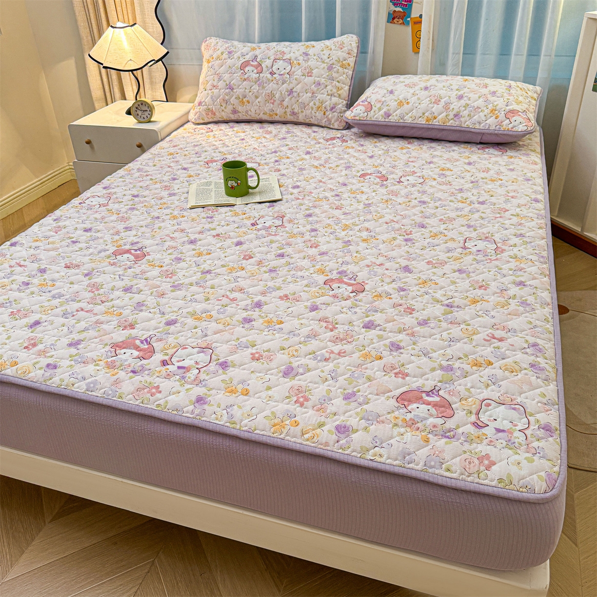 91家纺网 家纺一手货源 找家纺 雯豆家纺 2025新款复古风皱皱棉印花夹棉床笠三件套加厚床垫保护套 可爱TK