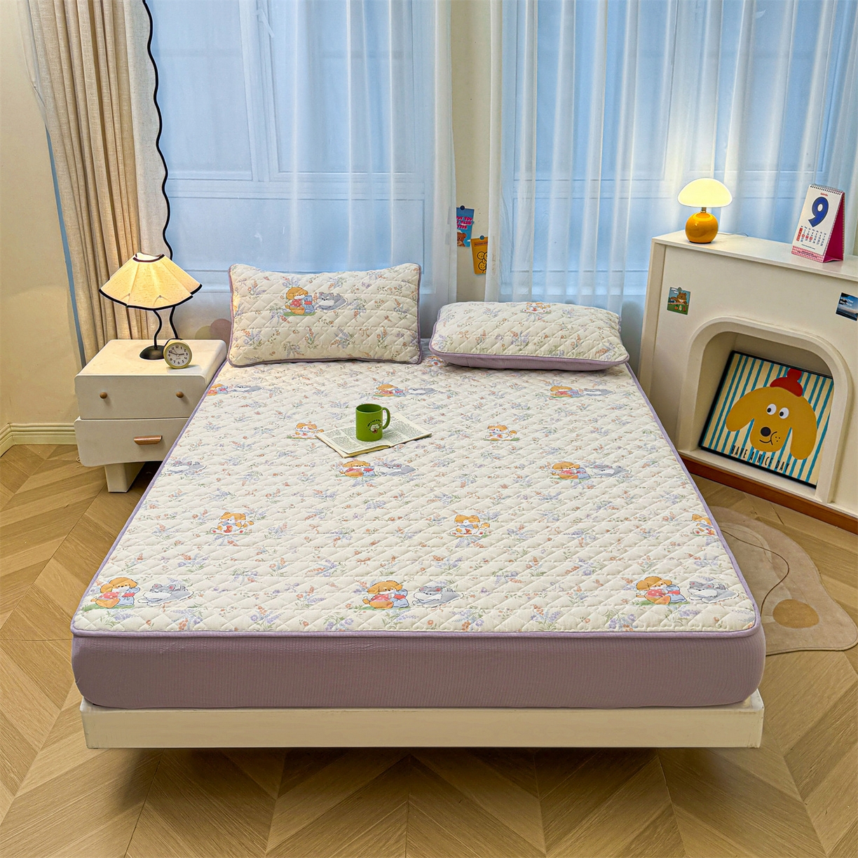 91家纺网 家纺一手货源 找家纺 雯豆家纺 2025新款复古风皱皱棉印花夹棉床笠三件套加厚床垫保护套 快乐萌宝