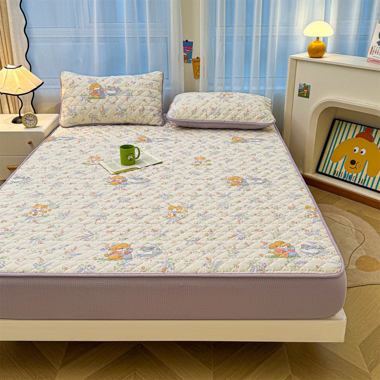 91家纺网 家纺一手货源 找家纺 雯豆家纺 2025新款复古风皱皱棉印花夹棉床笠三件套加厚床垫保护套 快乐萌宝