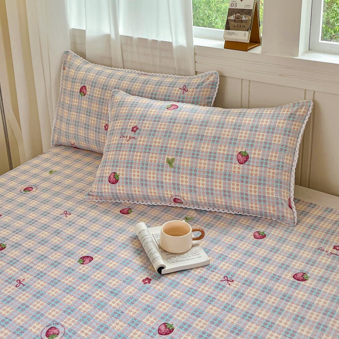 91家纺网 家纺一手货源 找家纺 小叮当家纺仓储工厂店 2025新款云感提花双层纱花边单床单单件床单单品床单 草莓格