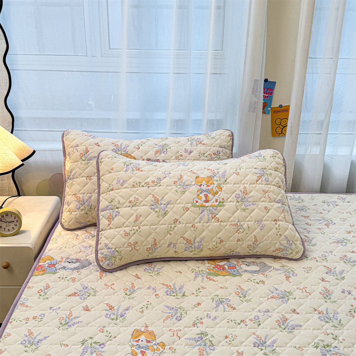 91家纺网 家纺一手货源 找家纺 雯豆家纺 2025新款复古风皱皱棉印花夹棉床笠三件套加厚床垫保护套 快乐萌宝