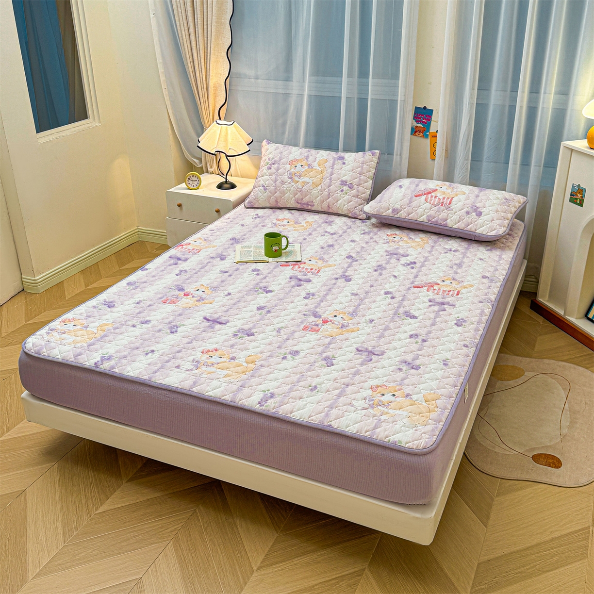 91家纺网 家纺一手货源 找家纺 雯豆家纺 2025新款复古风皱皱棉印花夹棉床笠三件套加厚床垫保护套 毛球团团