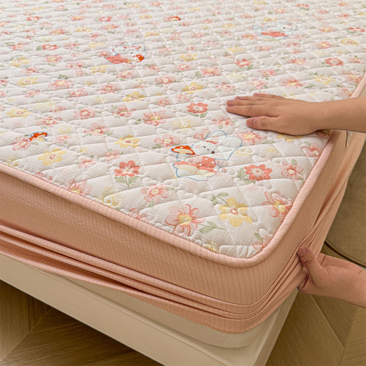 91家纺网 家纺一手货源 找家纺 雯豆家纺 2025新款复古风皱皱棉印花夹棉床笠三件套加厚床垫保护套 蘑菇仙子