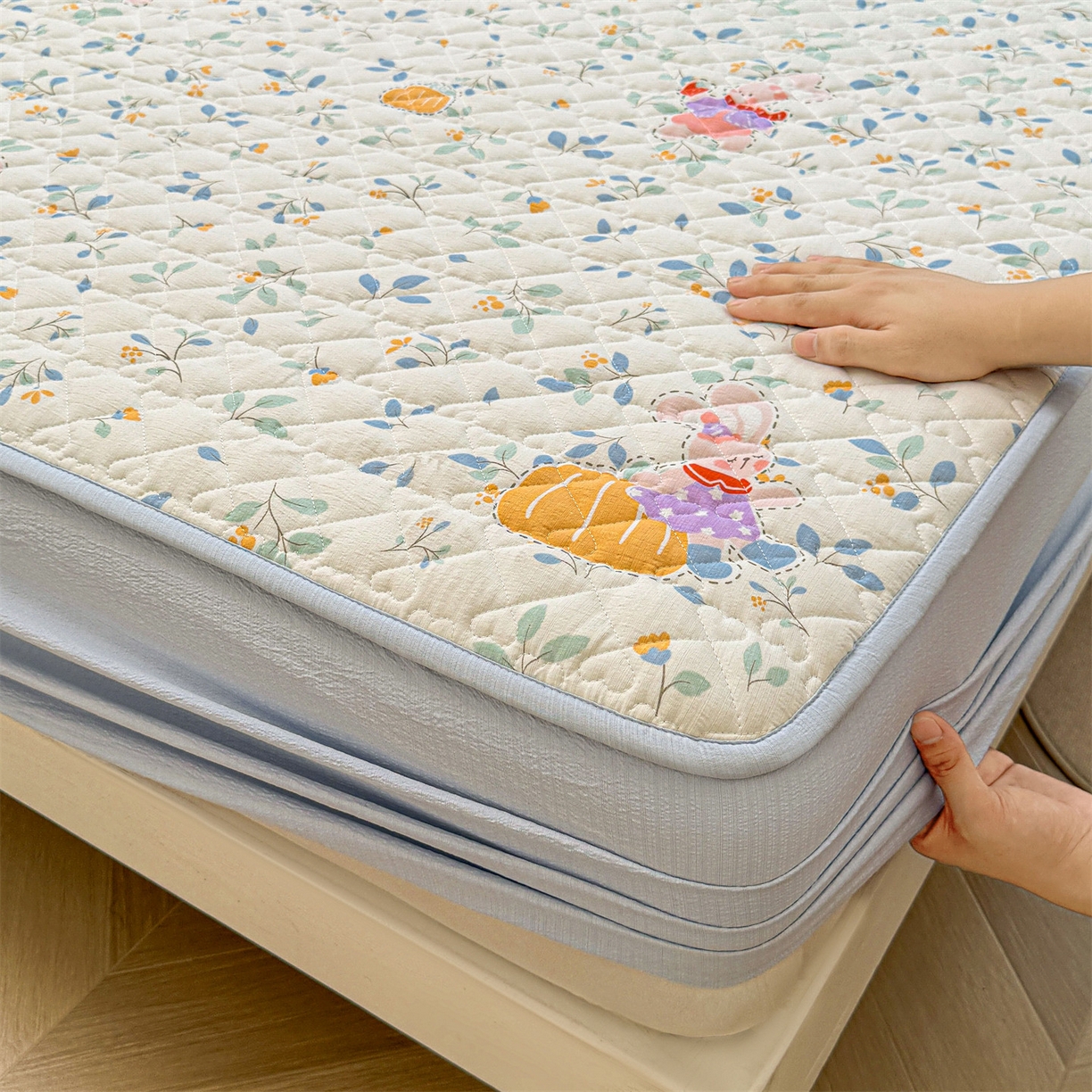 91家纺网 家纺一手货源 找家纺 雯豆家纺 2025新款复古风皱皱棉印花夹棉床笠三件套加厚床垫保护套 小苍兰