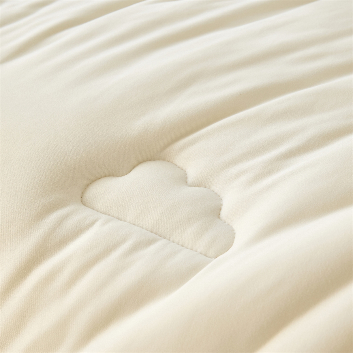 91家纺网 家纺一手货源 找家纺 小叮当家纺仓储工厂店 2025新款A类针织棉大豆被系列被子被芯春秋被冬被 云朵棉-奶昔白