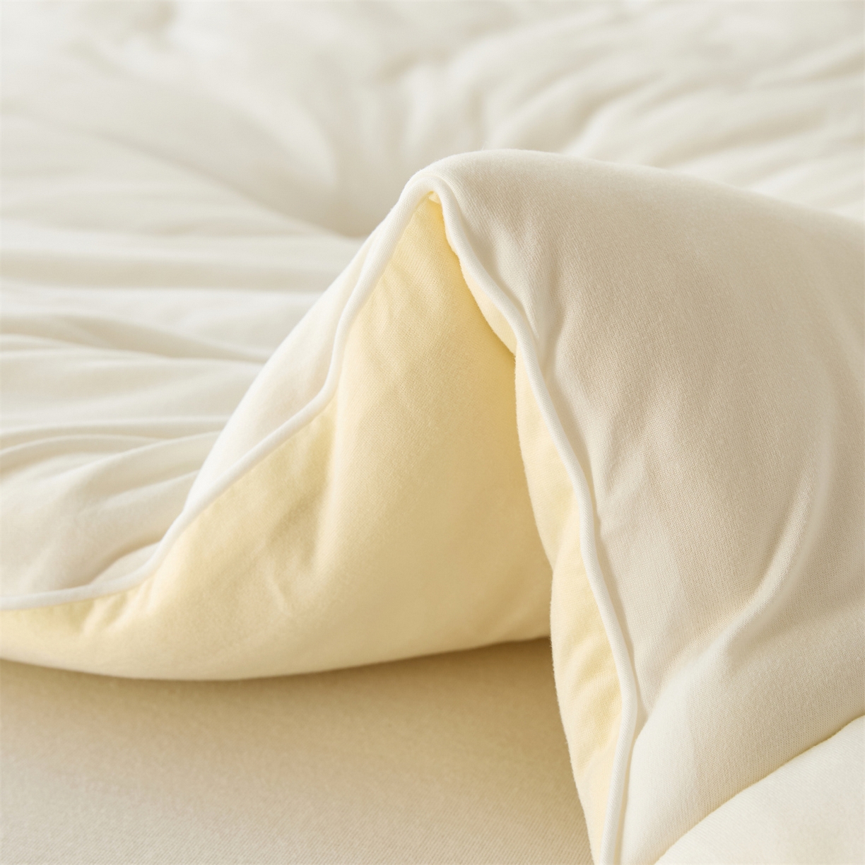 91家纺网 家纺一手货源 找家纺 小叮当家纺仓储工厂店 2025新款A类针织棉大豆被系列被子被芯春秋被冬被 云朵棉-奶昔白