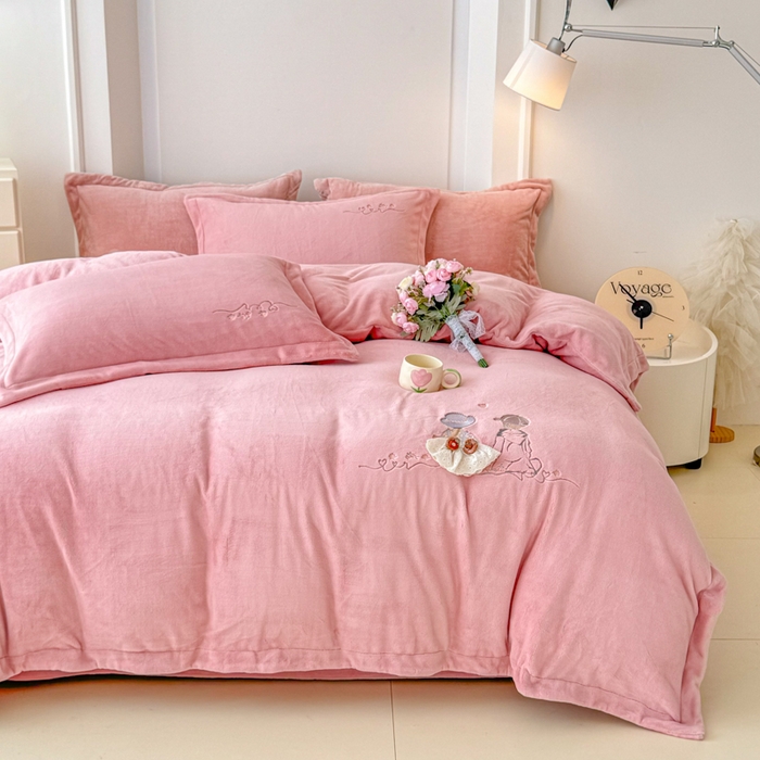 91家纺网 家纺一手货源 找家纺 保罗圣迪奥 2025新款250克全消光牛奶绒四件套-安妮 安妮-豆沙色