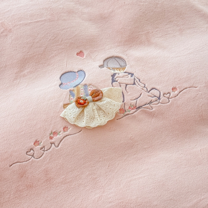 91家纺网 家纺一手货源 找家纺 保罗圣迪奥 2025新款250克全消光牛奶绒四件套-安妮 安妮-粉色