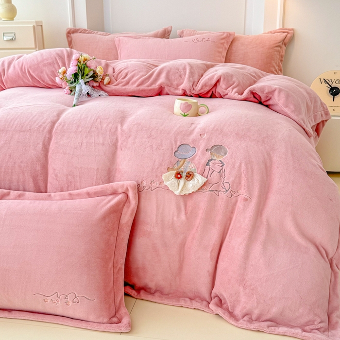 91家纺网 家纺一手货源 找家纺 保罗圣迪奥 2025新款250克全消光牛奶绒四件套-安妮 安妮-豆沙色