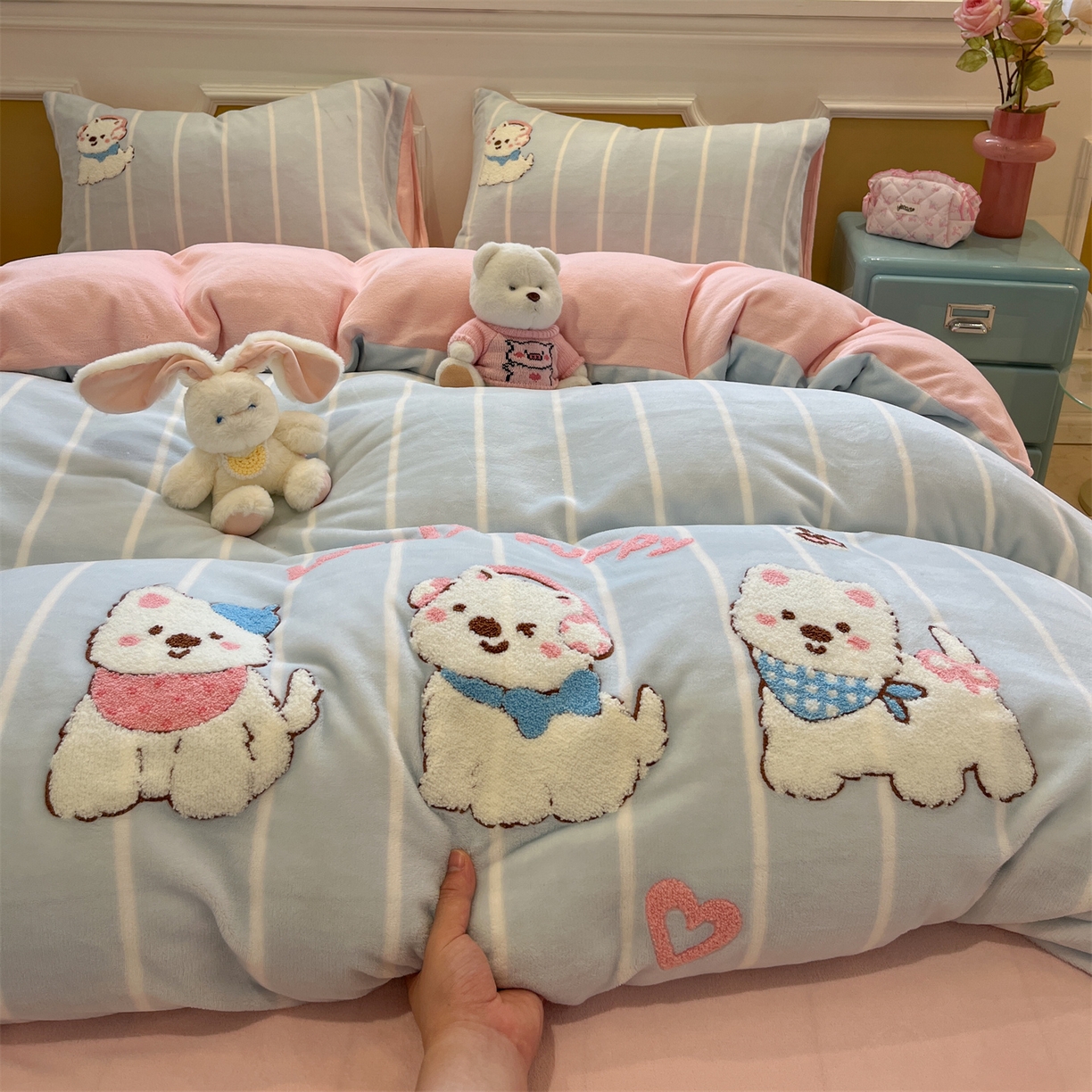 91家纺网 家纺一手货源 找家纺 （总）星座家纺 2025新款A类卡通200g牛奶绒毛巾绣四件套