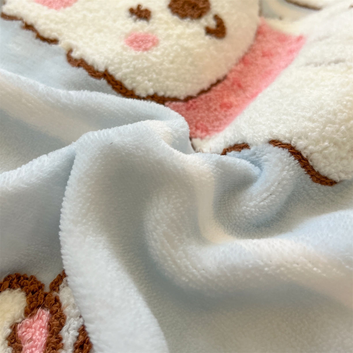 91家纺网 家纺一手货源 找家纺 （总）星座家纺 2025新款A类卡通200g牛奶绒毛巾绣四件套