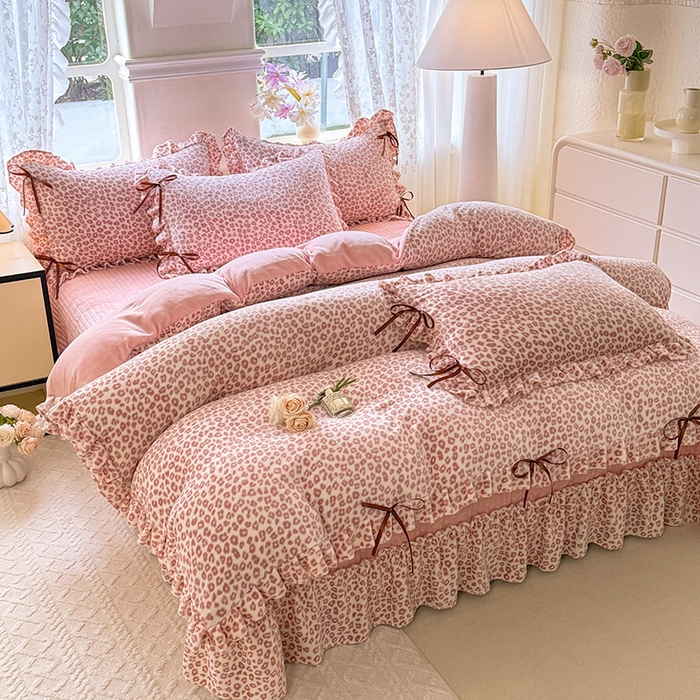 91家纺网 家纺一手货源 找家纺 （总）韩约家纺 2025新款韩式蝴蝶结牛奶绒床盖款四件套