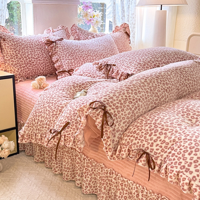 91家纺网 家纺一手货源 找家纺 （总）韩约家纺 2025新款韩式蝴蝶结牛奶绒床盖款四件套