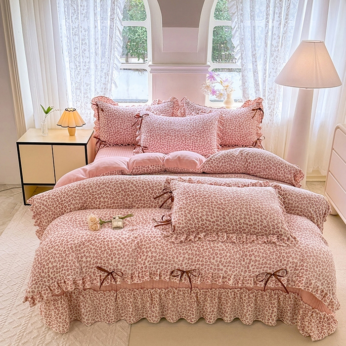 91家纺网 家纺一手货源 找家纺 （总）韩约家纺 2025新款韩式蝴蝶结牛奶绒床盖款四件套