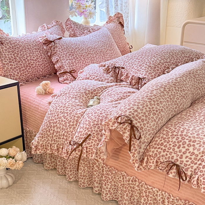 91家纺网 家纺一手货源 找家纺 （总）韩约家纺 2025新款韩式蝴蝶结牛奶绒床盖款四件套