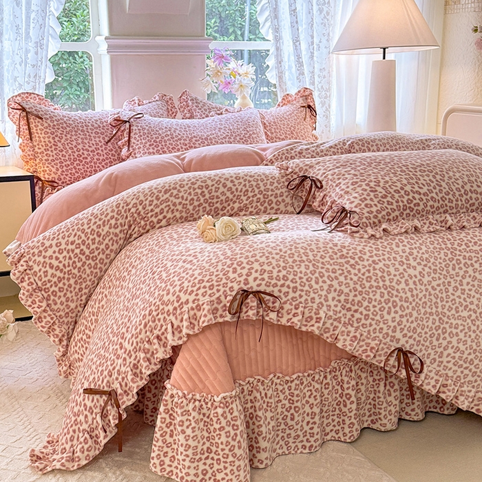 91家纺网 家纺一手货源 找家纺 （总）韩约家纺 2025新款韩式蝴蝶结牛奶绒床盖款四件套