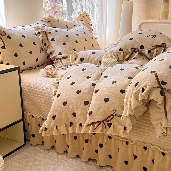 91家纺网 家纺一手货源 找家纺 韩约家纺 2025新款韩式蝴蝶结牛奶绒床盖款四件套 可心