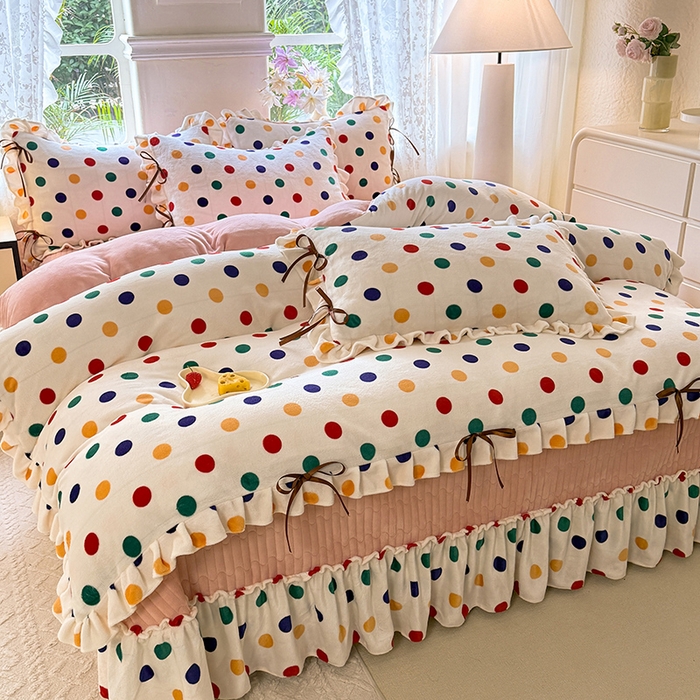 91家纺网 家纺一手货源 找家纺 韩约家纺 2025新款韩式蝴蝶结牛奶绒床盖款四件套 彩色波点