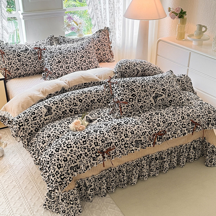 91家纺网 家纺一手货源 找家纺 韩约家纺 2025新款韩式蝴蝶结牛奶绒床盖款四件套 蝶花