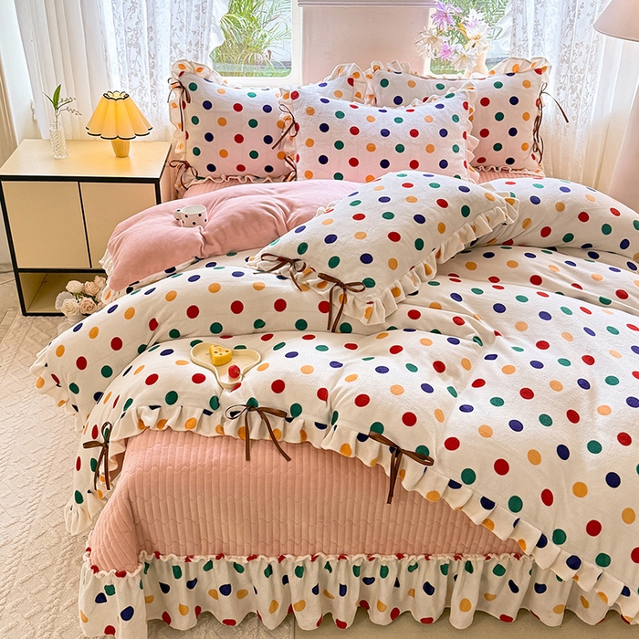 91家纺网 家纺一手货源 找家纺 韩约家纺 2025新款韩式蝴蝶结牛奶绒床盖款四件套 彩色波点