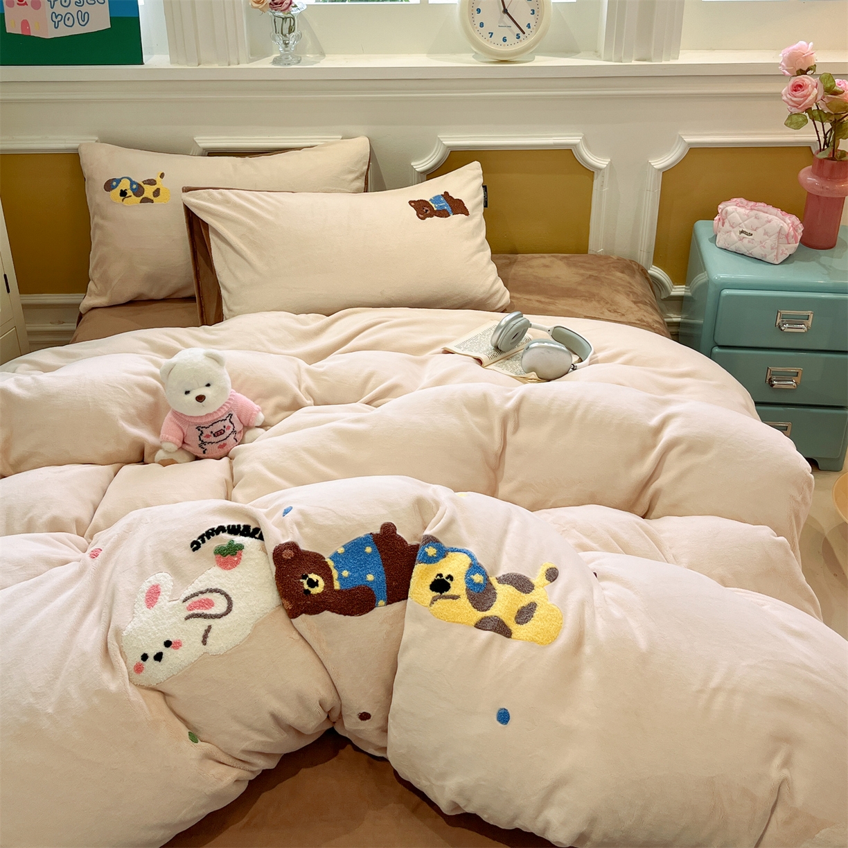 91家纺网 家纺一手货源 找家纺 （总）星座家纺 2025新款A类卡通200g牛奶绒毛巾绣四件套