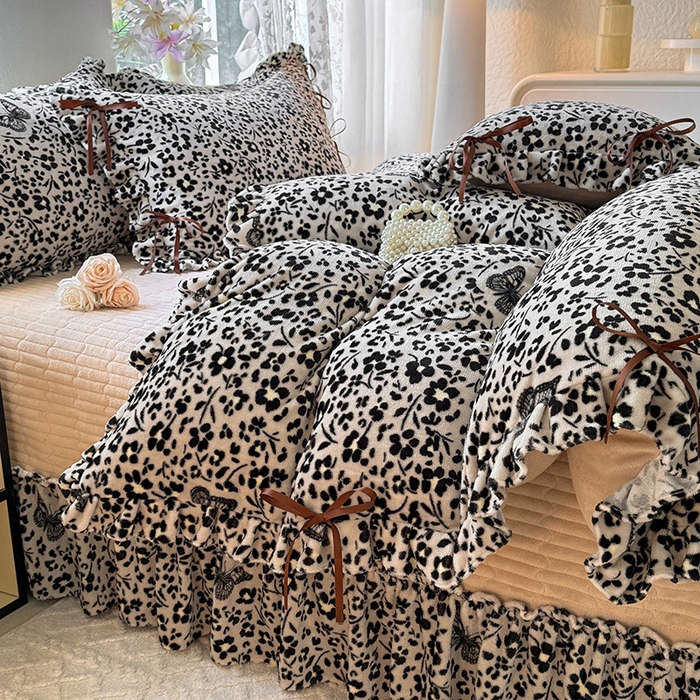 91家纺网 家纺一手货源 找家纺 韩约家纺 2025新款韩式蝴蝶结牛奶绒床盖款四件套 蝶花