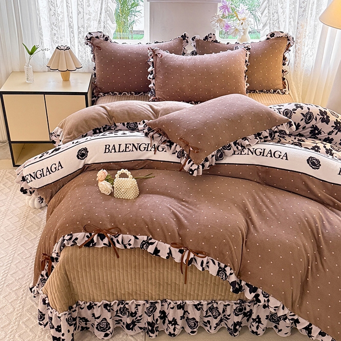 91家纺网 家纺一手货源 找家纺 韩约家纺 2025新款韩式蝴蝶结牛奶绒床盖款四件套 黛香