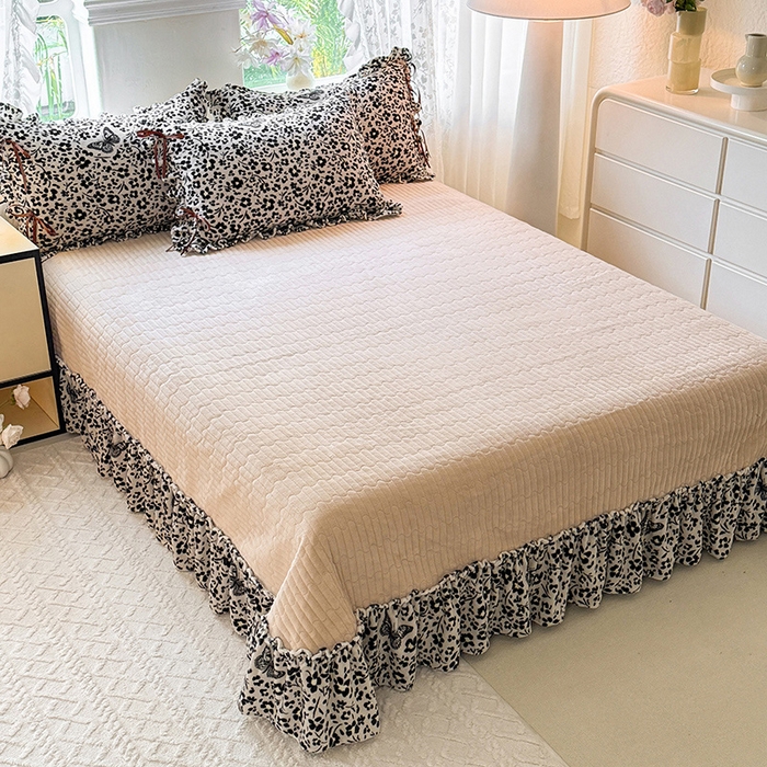 91家纺网 家纺一手货源 找家纺 韩约家纺 2025新款韩式蝴蝶结牛奶绒床盖款四件套 蝶花