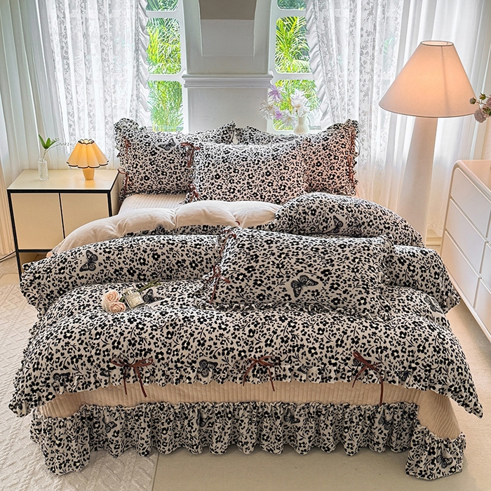 91家纺网 家纺一手货源 找家纺 韩约家纺 2025新款韩式蝴蝶结牛奶绒床盖款四件套 蝶花