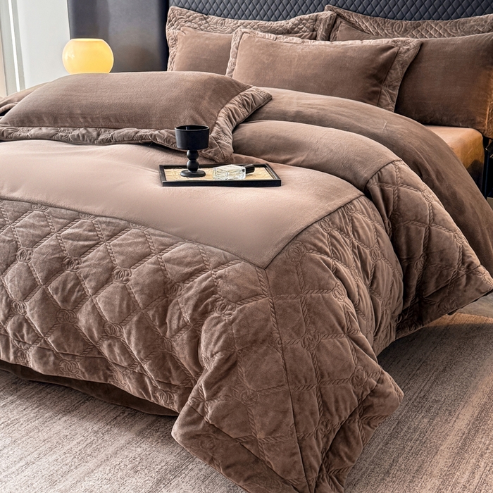 91家纺网 家纺一手货源 找家纺 保罗圣迪奥 2025新款250克全消光抗绣工艺四件套-沐凡系列二 深咖