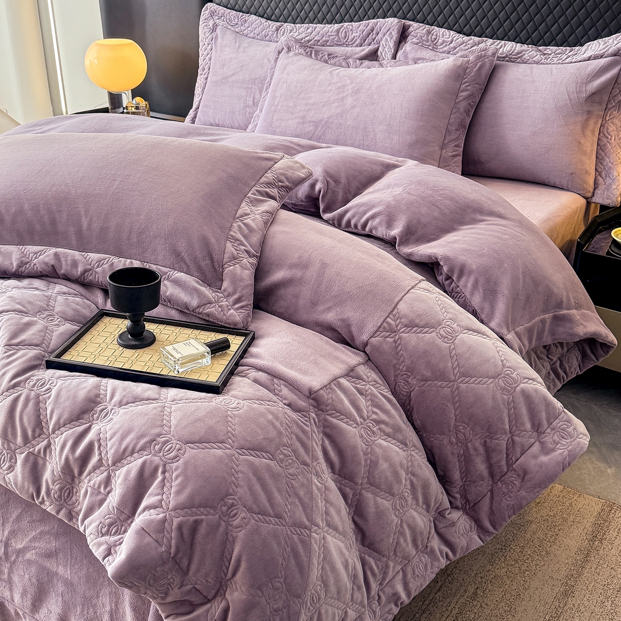 91家纺网 家纺一手货源 找家纺 保罗圣迪奥 2025新款250克全消光抗绣工艺四件套-沐凡系列二 紫色