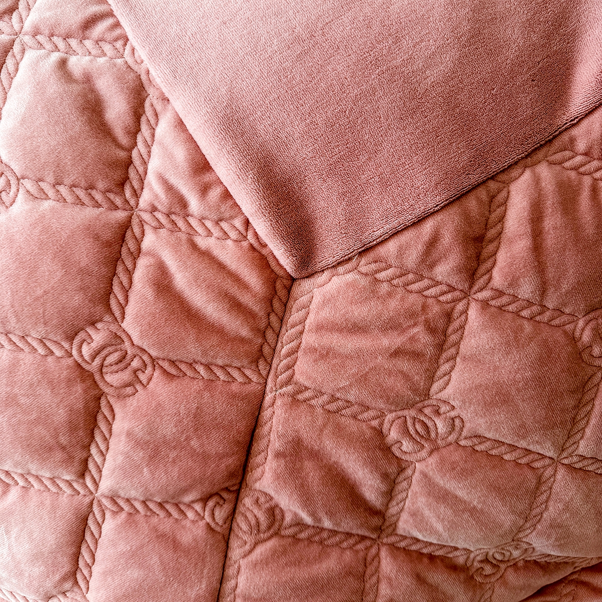 91家纺网 家纺一手货源 找家纺 保罗圣迪奥 2025新款250克全消光抗绣工艺四件套-沐凡系列二 豆沙