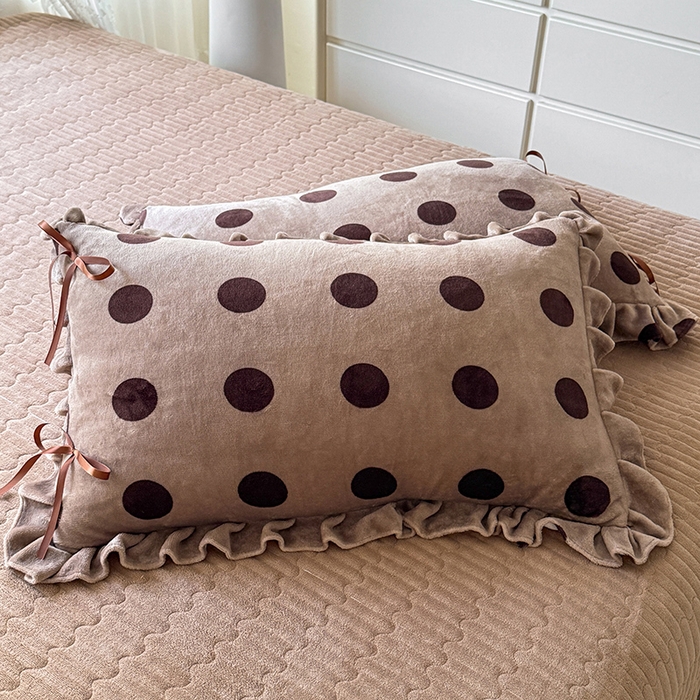 91家纺网 家纺一手货源 找家纺 韩约家纺 2025新款韩式蝴蝶结牛奶绒床盖款四件套 圆梦咖