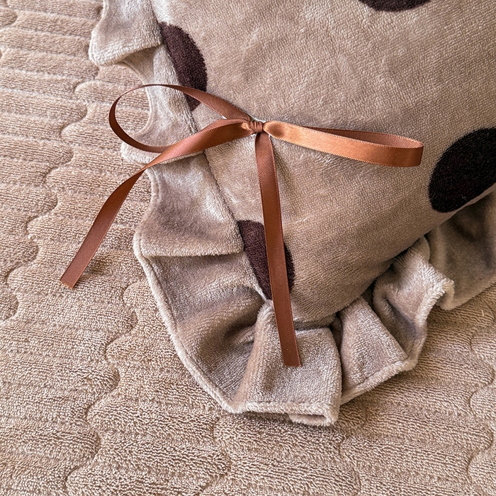 91家纺网 家纺一手货源 找家纺 韩约家纺 2025新款韩式蝴蝶结牛奶绒床盖款四件套 圆梦咖