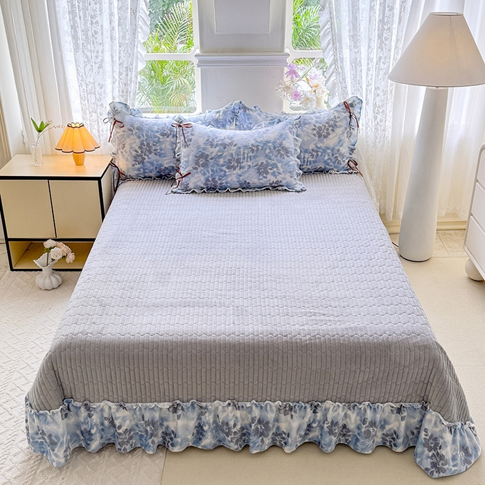 91家纺网 家纺一手货源 找家纺 韩约家纺 2025新款韩式蝴蝶结牛奶绒床盖款四件套 浪漫花海