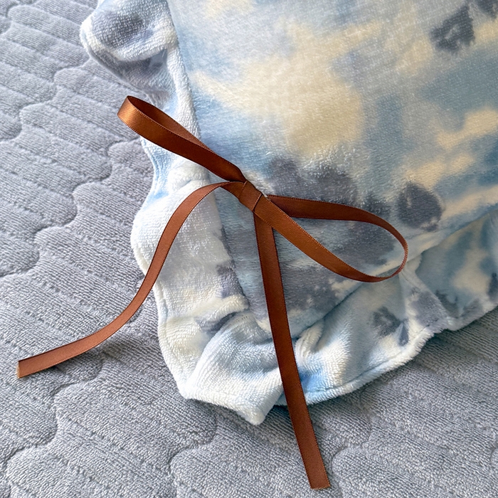 91家纺网 家纺一手货源 找家纺 韩约家纺 2025新款韩式蝴蝶结牛奶绒床盖款四件套 浪漫花海