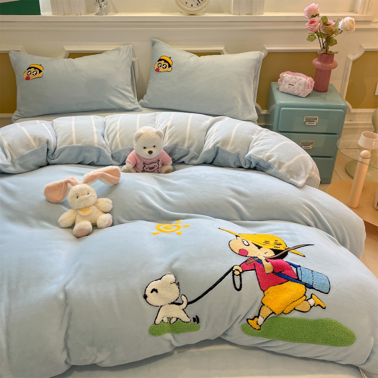 星座家纺 2025新款A类卡通200g牛奶绒毛巾绣四件套 春日漫游