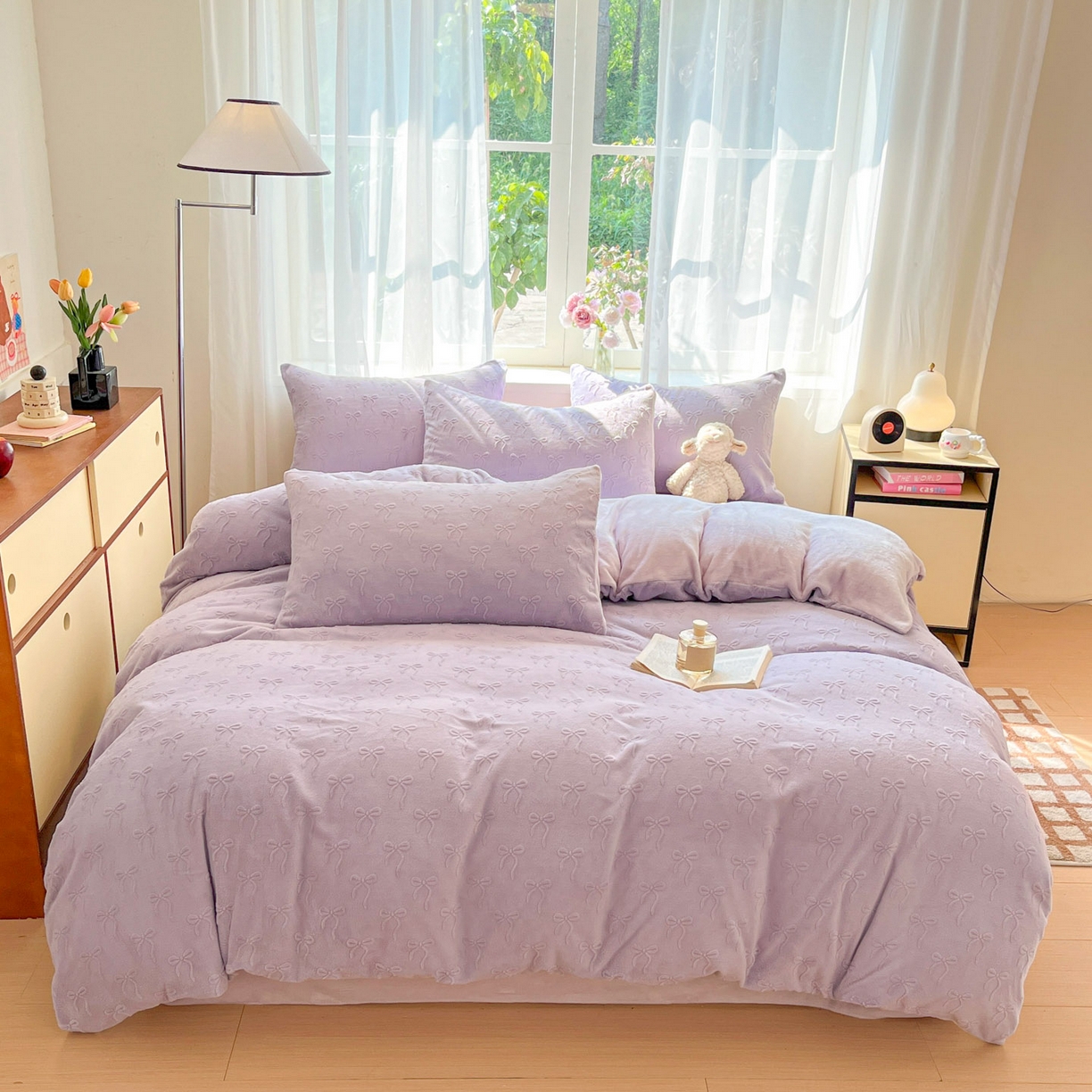 91家纺网 家纺一手货源 找家纺 绘萱家居 2025新款高克重雕花雕印纯色牛奶绒四件套双拼法莱绒珊瑚绒 甜蜜结-紫