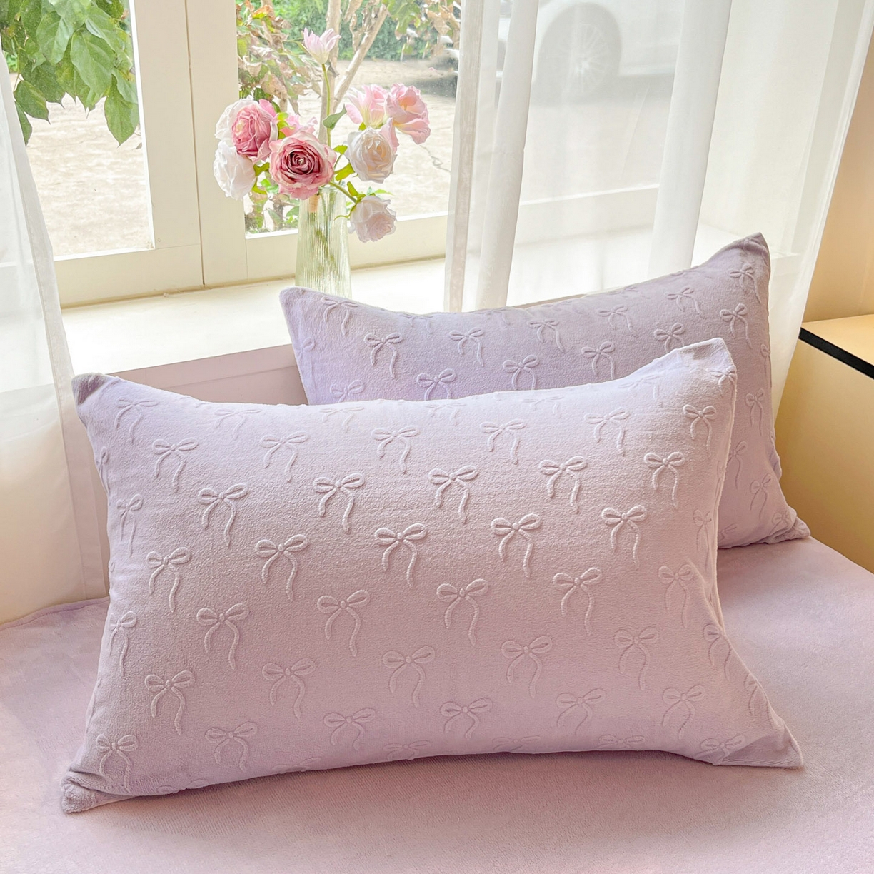 91家纺网 家纺一手货源 找家纺 绘萱家居 2025新款高克重雕花雕印纯色牛奶绒四件套双拼法莱绒珊瑚绒 甜蜜结-紫