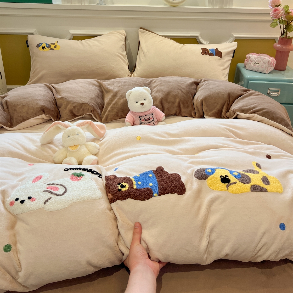 91家纺网 家纺一手货源 找家纺 星座家纺 2025新款A类卡通200g牛奶绒毛巾绣四件套 森林派对