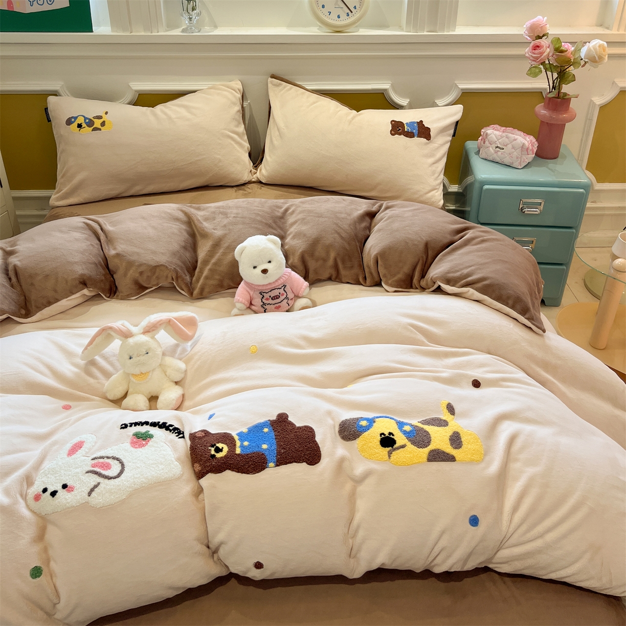 91家纺网 家纺一手货源 找家纺 星座家纺 2025新款A类卡通200g牛奶绒毛巾绣四件套 森林派对