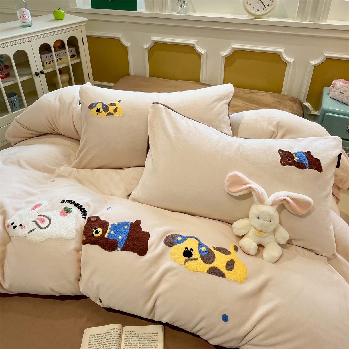 91家纺网 家纺一手货源 找家纺 星座家纺 2025新款A类卡通200g牛奶绒毛巾绣四件套 森林派对